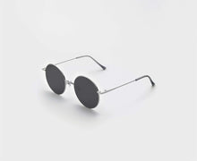 Load image into Gallery viewer, MIDNIGHTSUN-02
